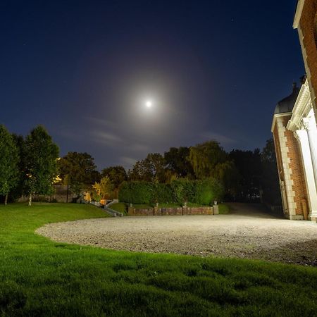 Eastwood Observatory: 12 Bedrooms, Swimming Pool And Tennis Court เฮลชัม ภายนอก รูปภาพ