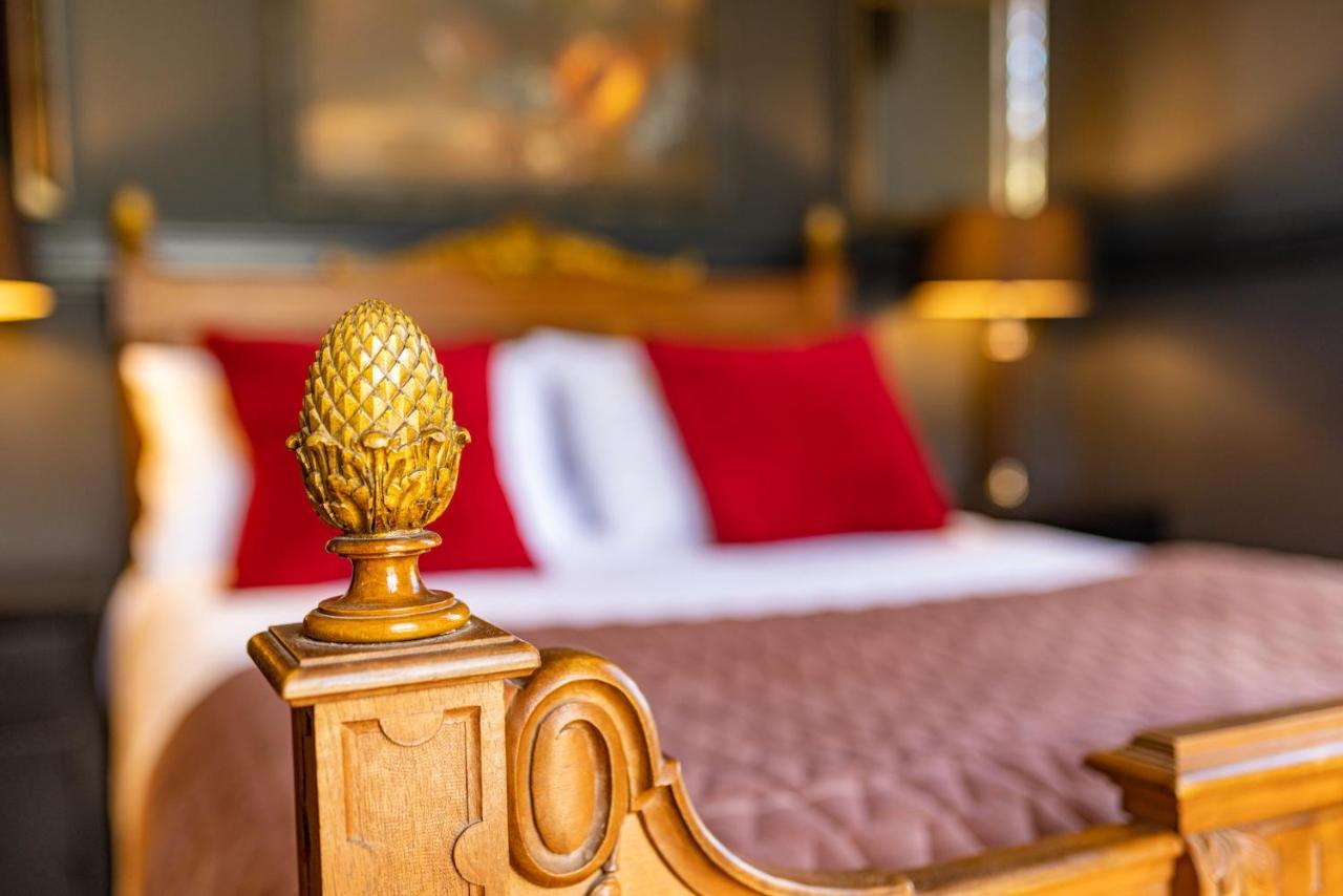 Eastwood Observatory: 12 Bedrooms, Swimming Pool And Tennis Court เฮลชัม ภายนอก รูปภาพ