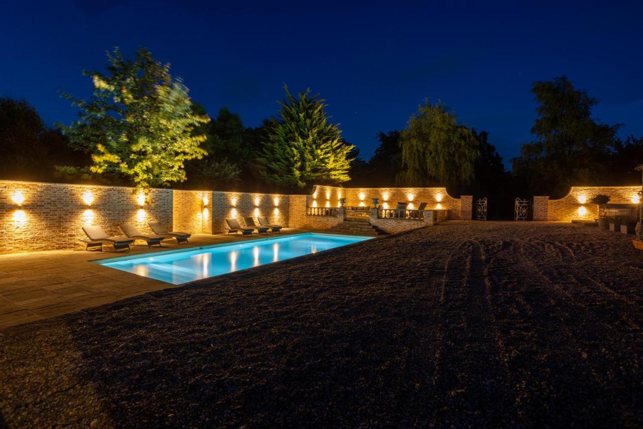 Eastwood Observatory: 12 Bedrooms, Swimming Pool And Tennis Court เฮลชัม ภายนอก รูปภาพ