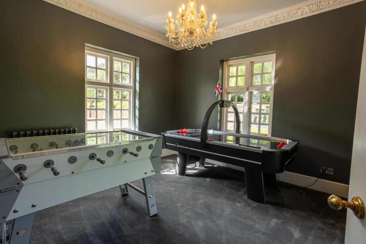 Eastwood Observatory: 12 Bedrooms, Swimming Pool And Tennis Court เฮลชัม ภายนอก รูปภาพ