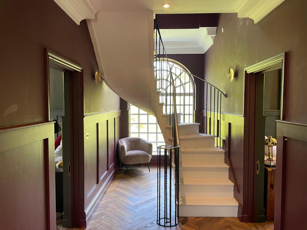 Eastwood Observatory: 12 Bedrooms, Swimming Pool And Tennis Court เฮลชัม ภายนอก รูปภาพ