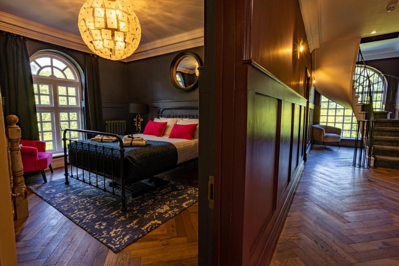 Eastwood Observatory: 12 Bedrooms, Swimming Pool And Tennis Court เฮลชัม ภายนอก รูปภาพ