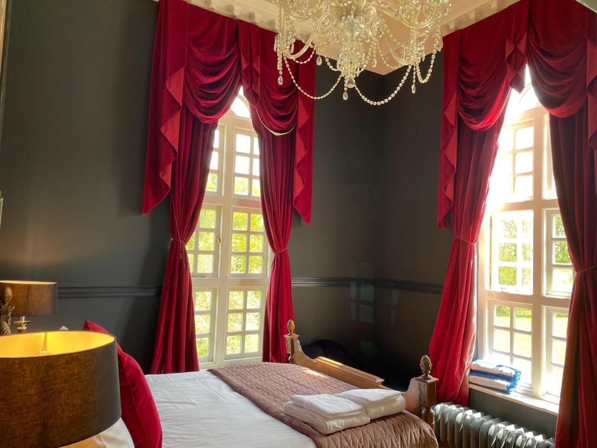 Eastwood Observatory: 12 Bedrooms, Swimming Pool And Tennis Court เฮลชัม ภายนอก รูปภาพ
