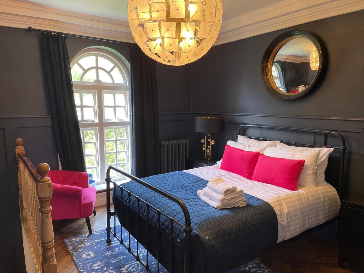 Eastwood Observatory: 12 Bedrooms, Swimming Pool And Tennis Court เฮลชัม ภายนอก รูปภาพ